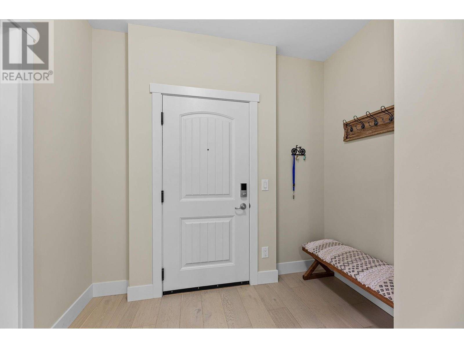Kelowna, BC V1W3K9,3865 Truswell RD #204