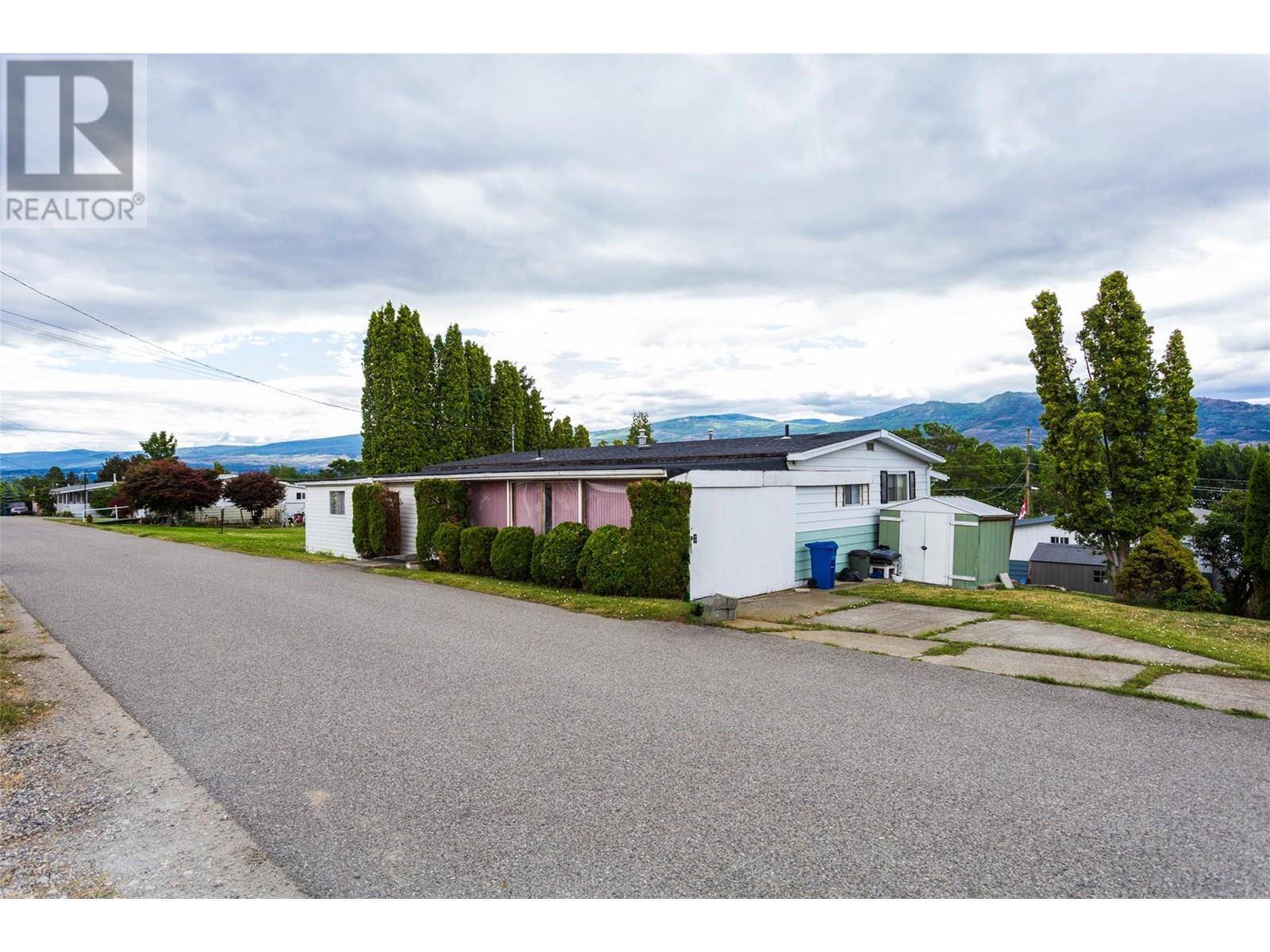 Westbank, BC V4T2A4,2098 Boucherie RD #25