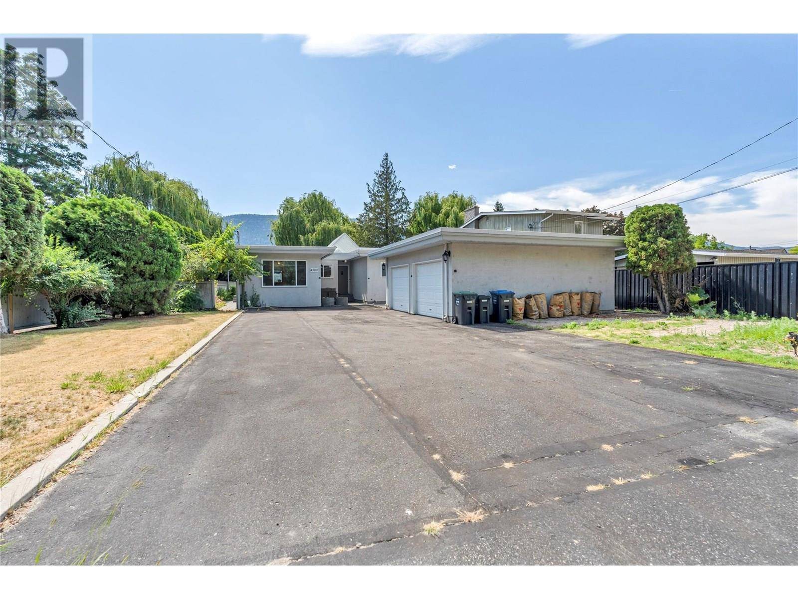 Penticton, BC V2A8W4,4589 Lakeside Road