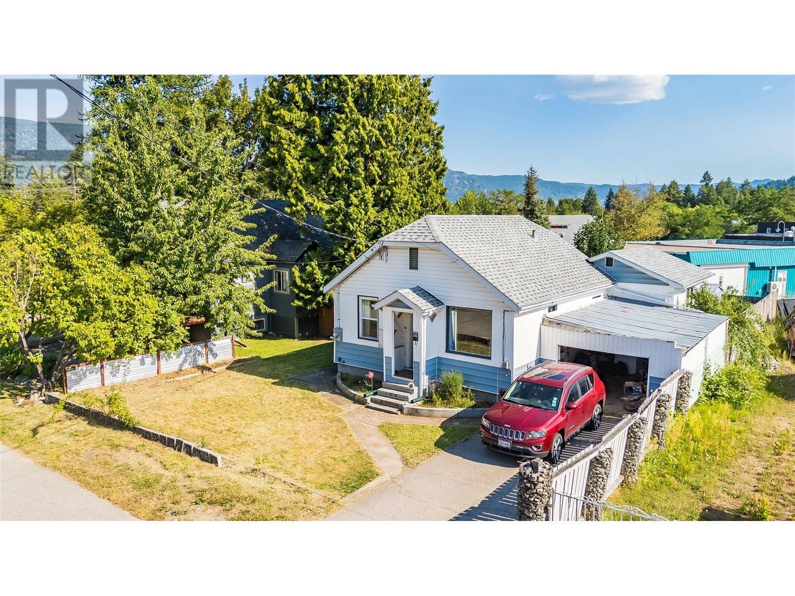 Castlegar, BC V1N1A2,1216 1st Street
