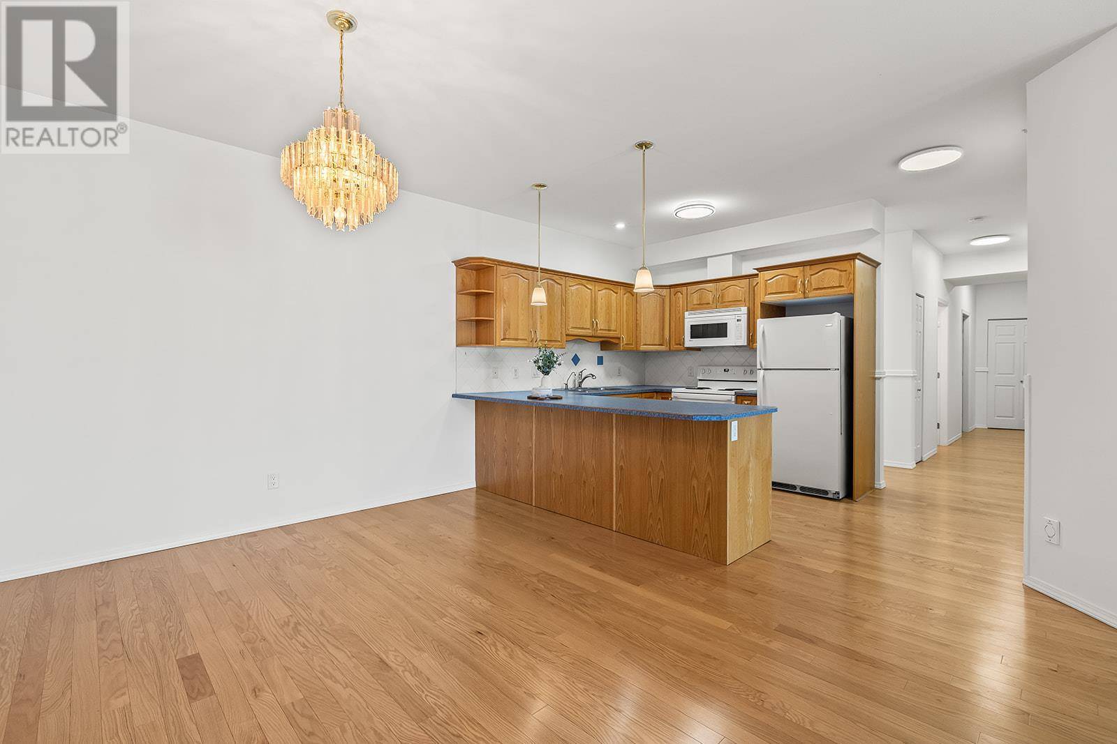Kelowna, BC V1X3S9,250 Hollywood RD South #406