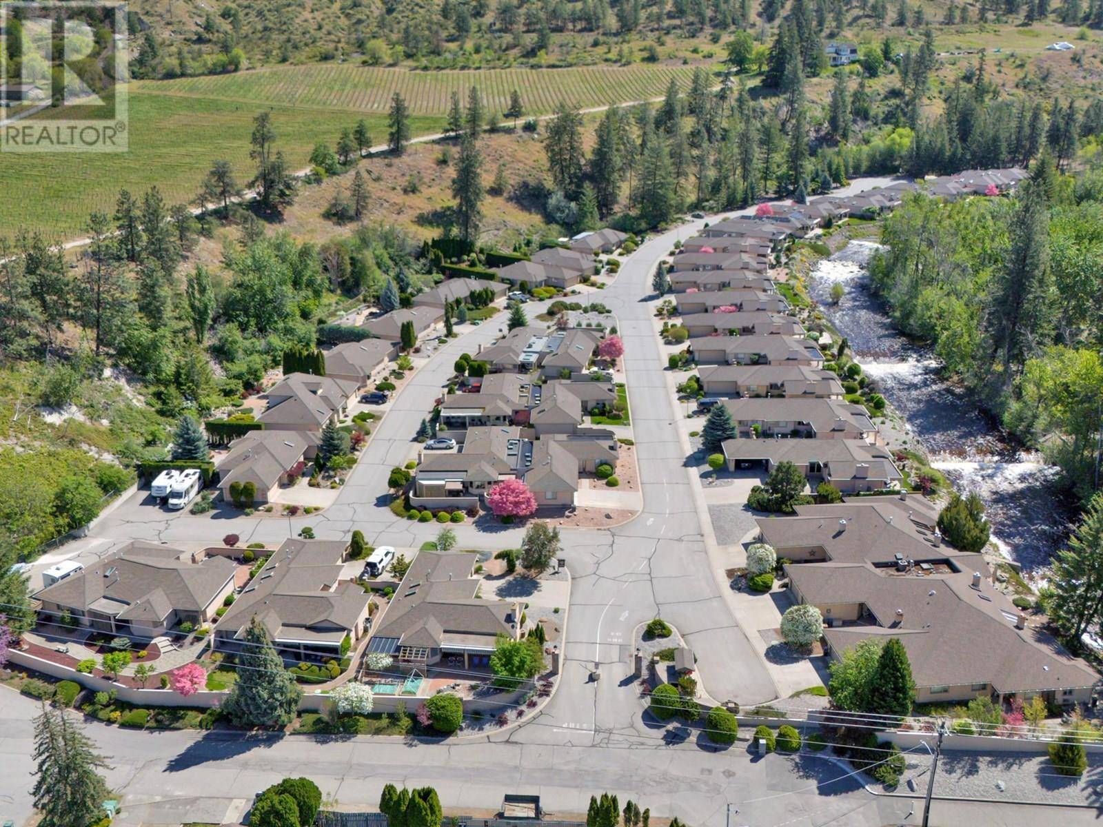 Penticton, BC V2A7N4,102 FORESTBROOK PL #101