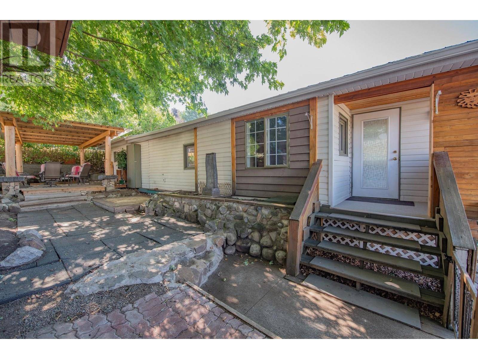 Coldstream, BC V1B1Z3,15401 Kalamalka RD #211