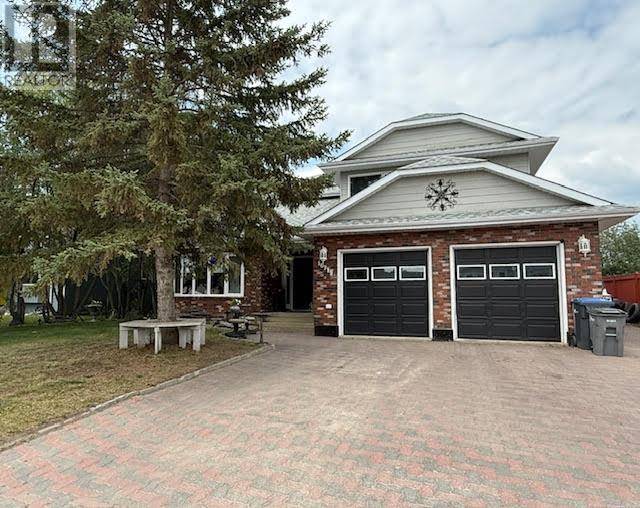 Dawson Creek, BC V1G4E4,10719 Cottonwood Crescent