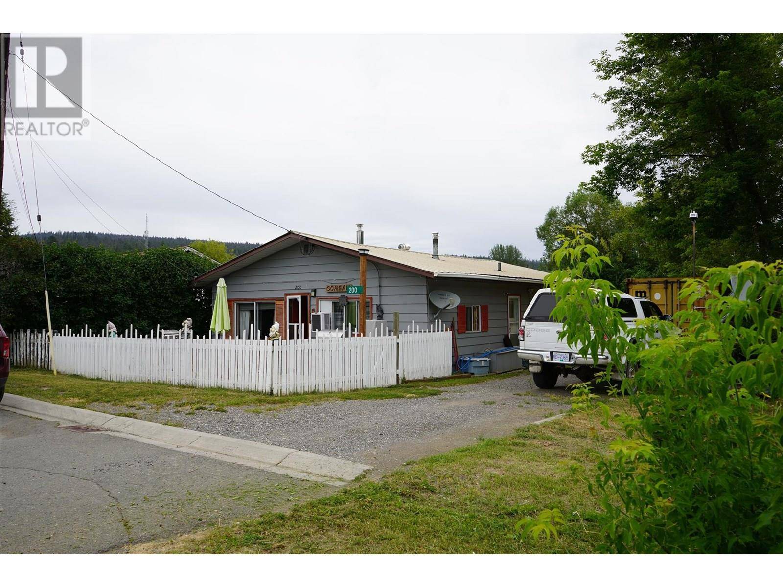 Clinton, BC V0K1K0,200 LEBOURDAIS Avenue
