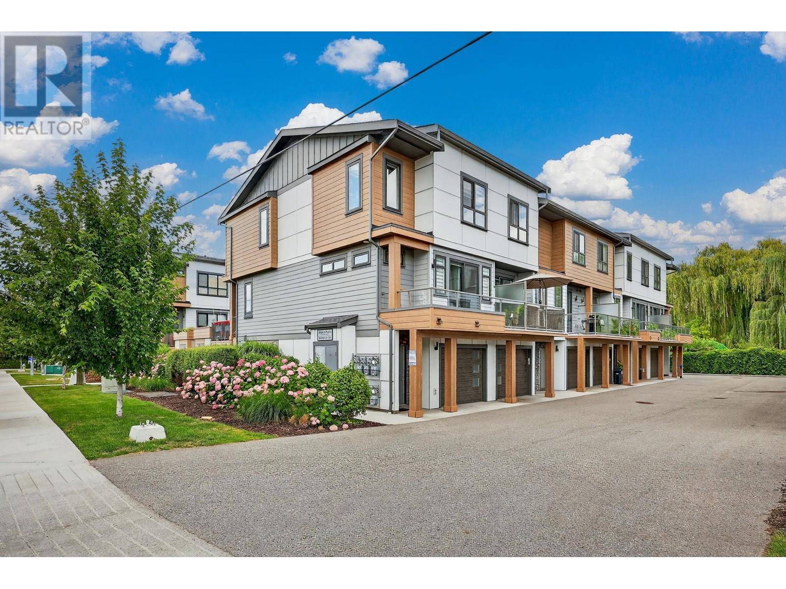 Lake Country, BC V4V1X8,11581 Rogers RD #306