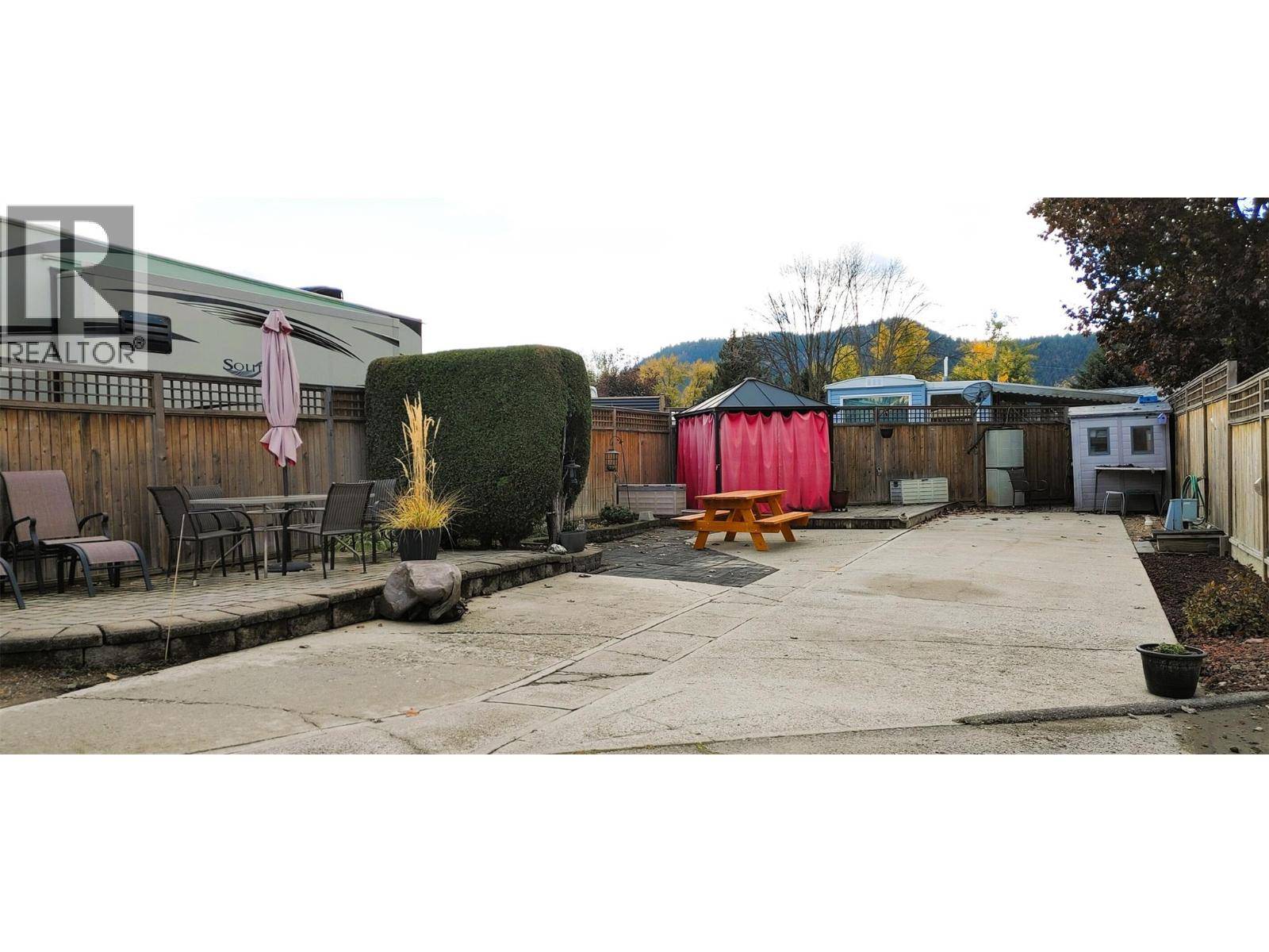 Kelowna, BC V4V1P4,415 Commonwealth RD #143