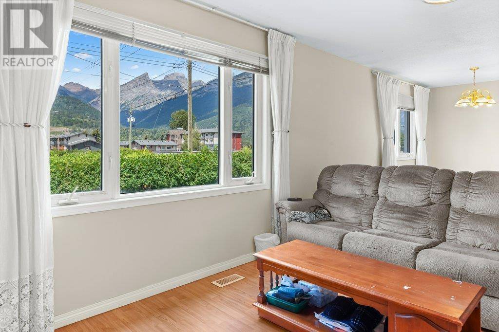 Fernie, BC V0B1M0,1292 2ND Avenue