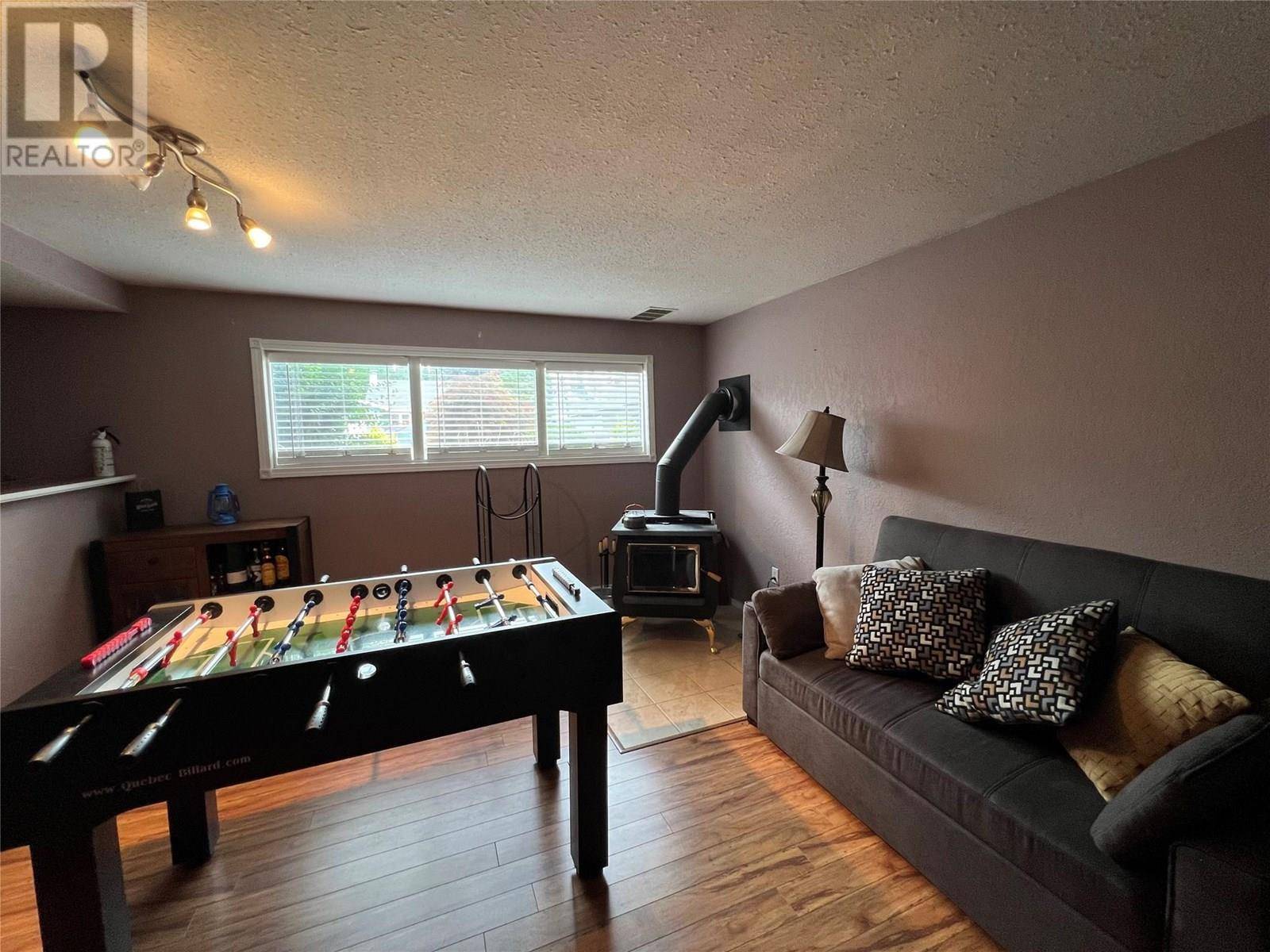 Creston, BC V0B1G3,1414 Birch Street