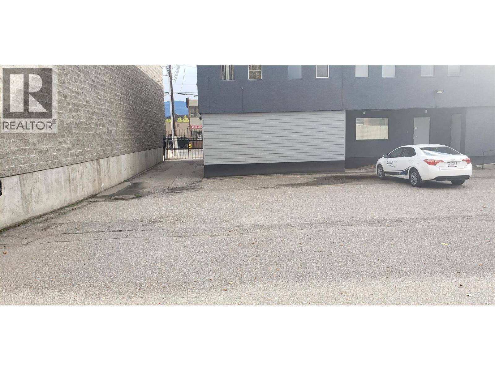 Vernon, BC V1T5L7,3307 32 AVE #200