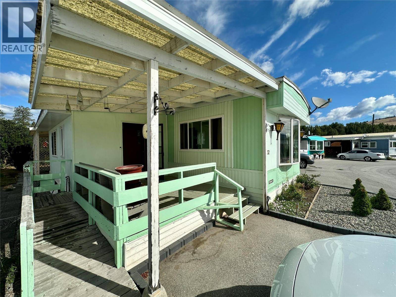 Princeton, BC V0X1W0,263 HWY 3 HWY #32