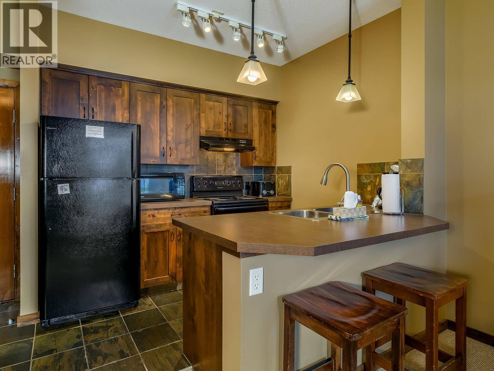 Golden, BC V0A1H2,1545 Kicking Horse TRL #307