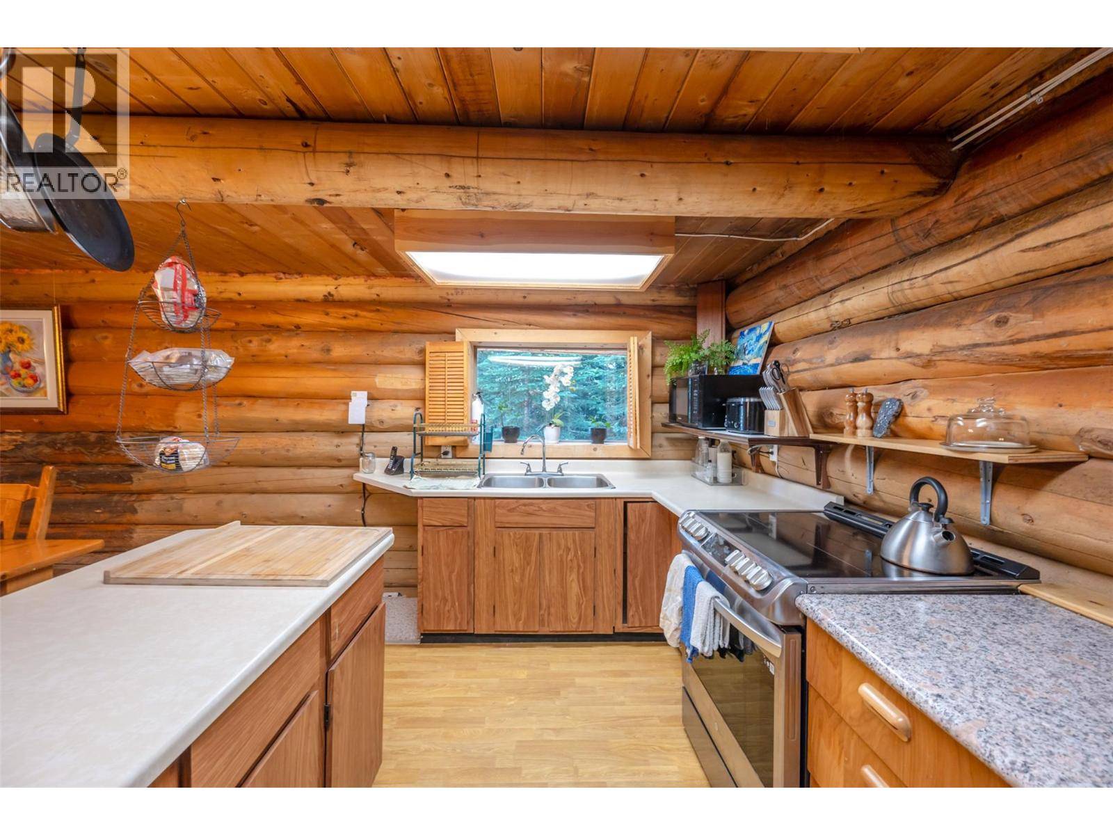 Apex Mountain, BC V2A0E2,121 The Circle