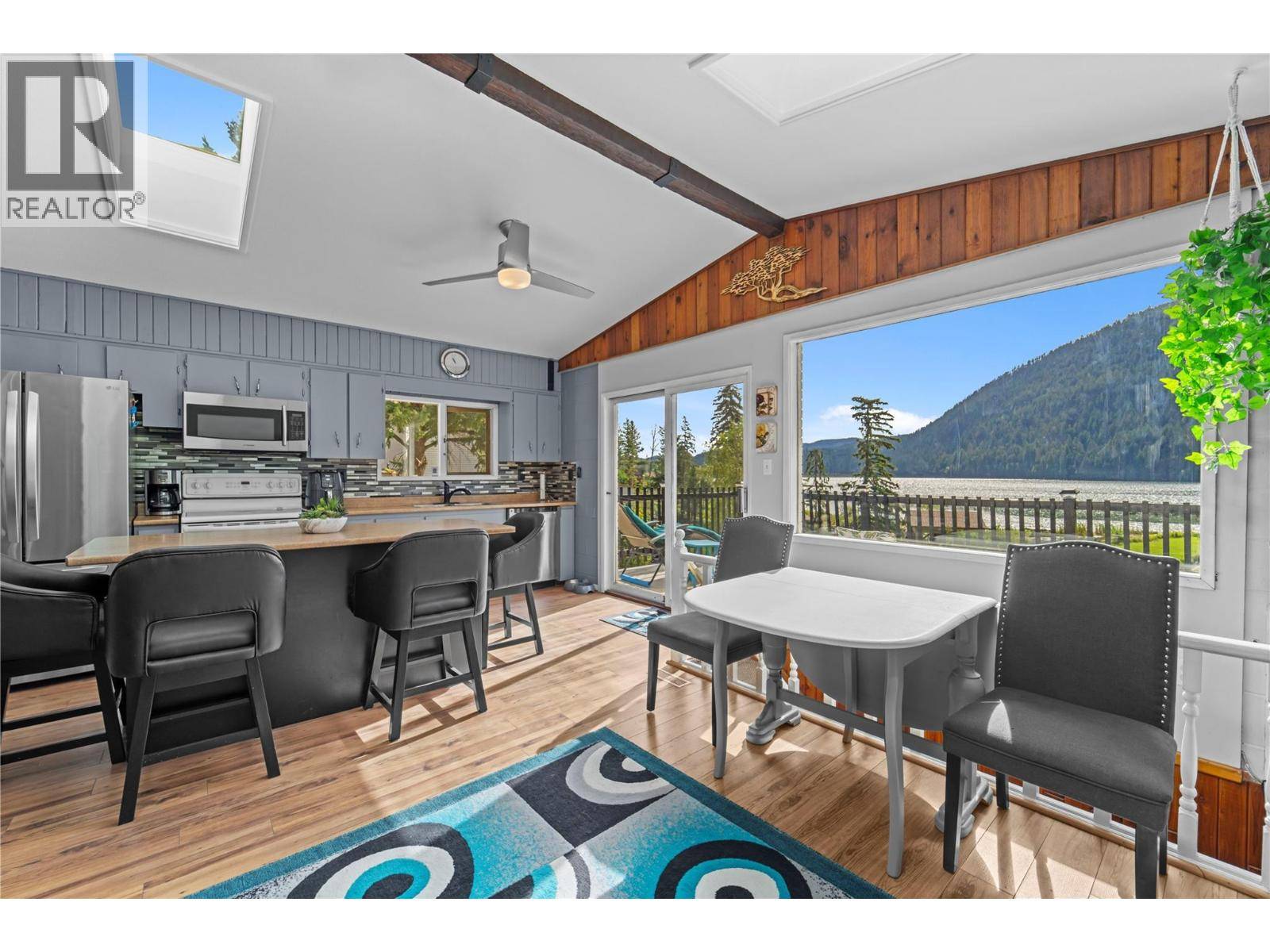 Kamloops, BC V2H1P1,2348 Ojibway Road