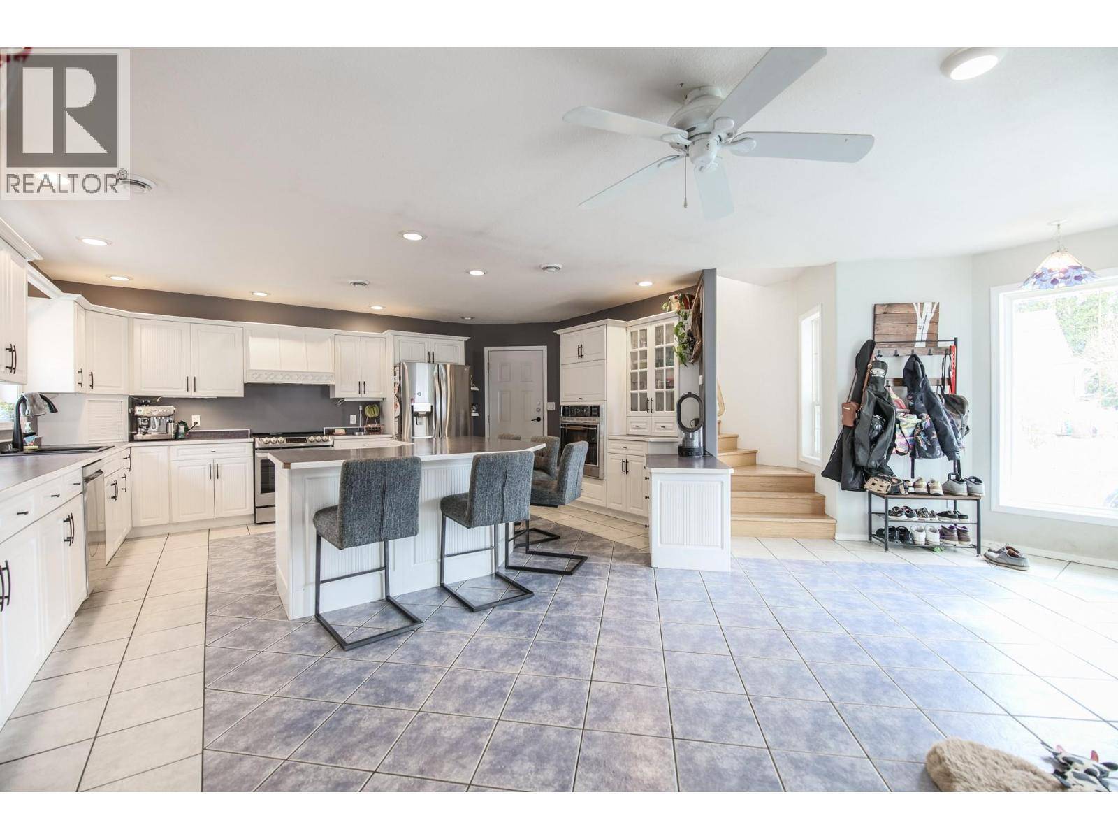 Oliver, BC V0H1T1,384 19 Road