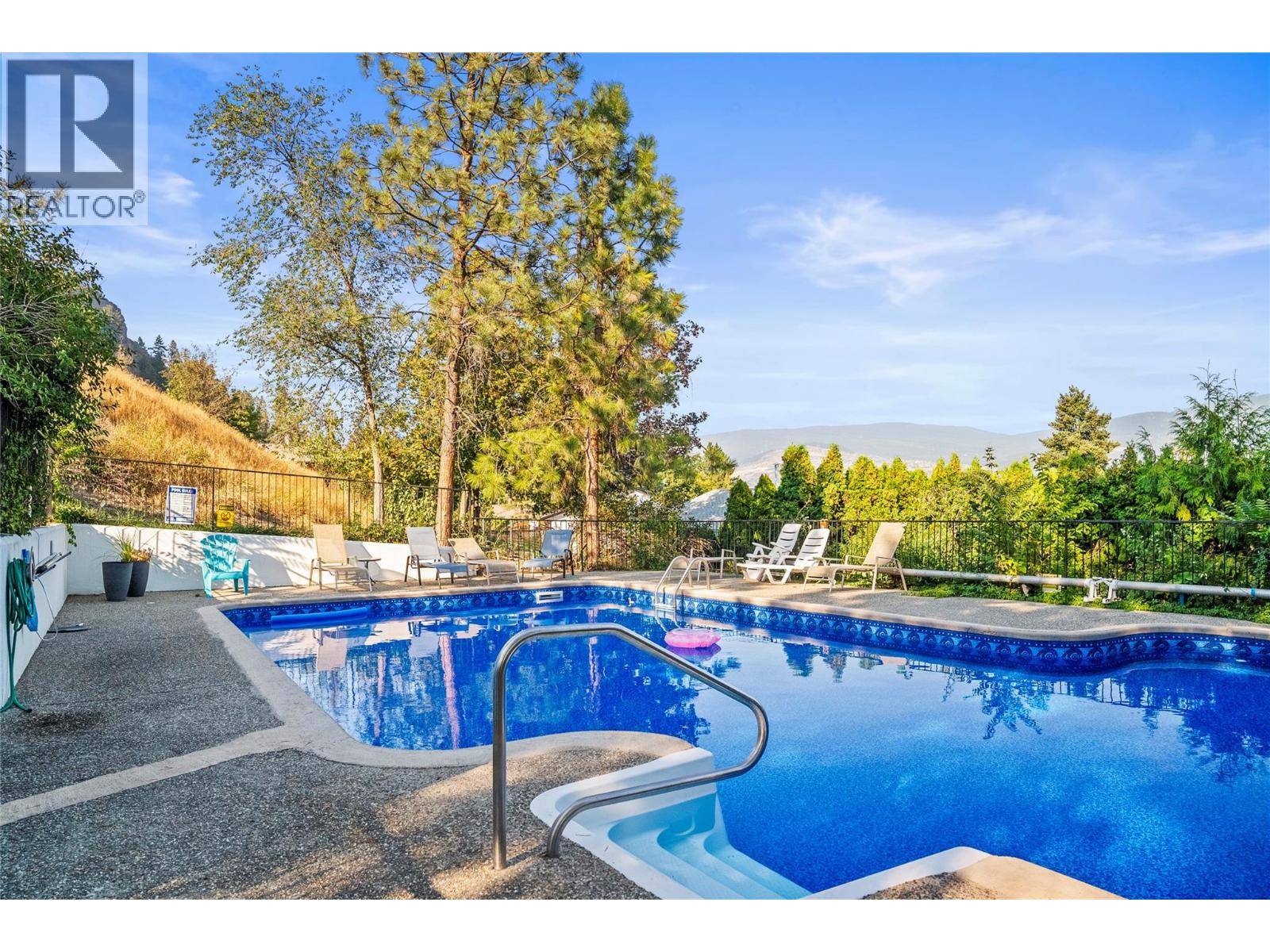 Vernon, BC V1T2V1,3901 35 AVE #2