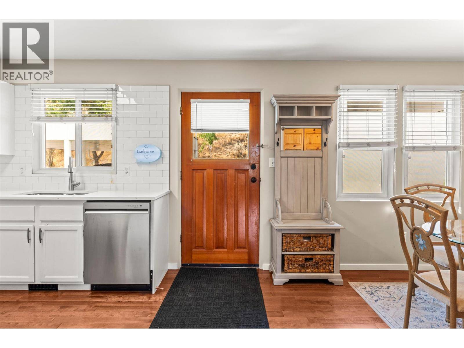 Vernon, BC V1T2V1,3901 35 AVE #2