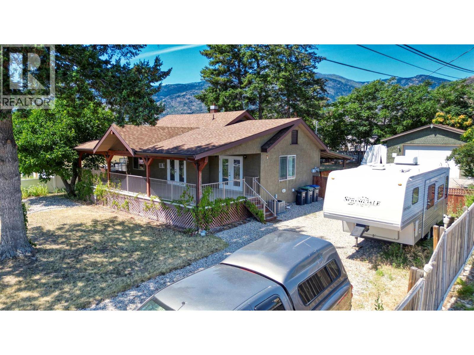 Oliver, BC V0H1T0,5870 Okanagan Street