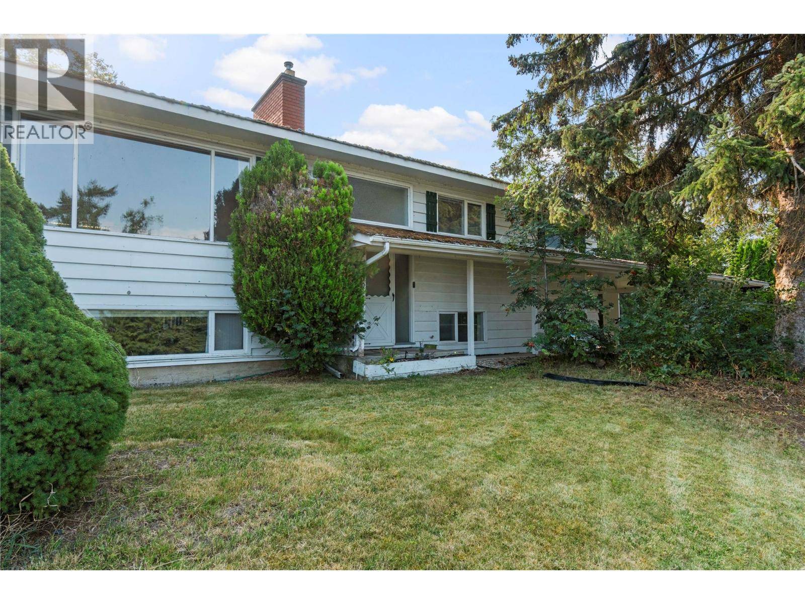 Salmon Arm, BC V1E2V7,1160 Lakeshore Road NE