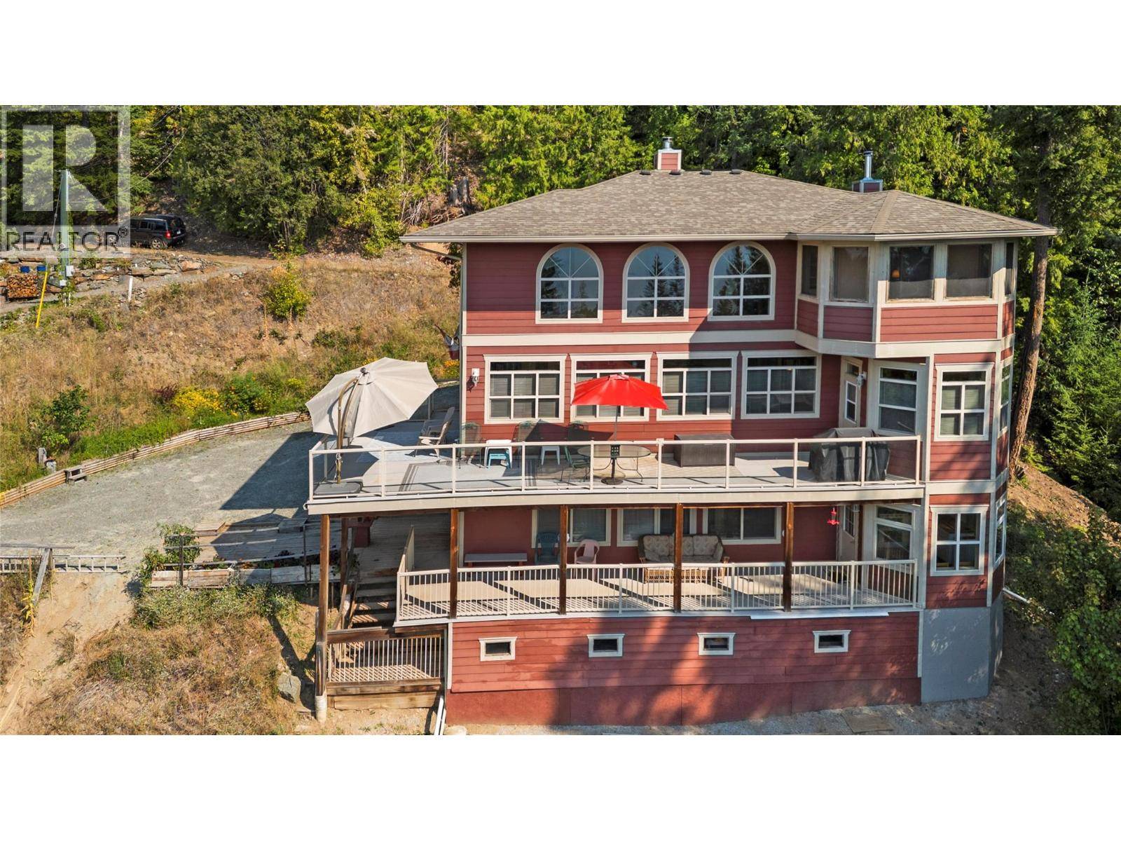 Anglemont, BC V0E1M8,7666 Lichen Road