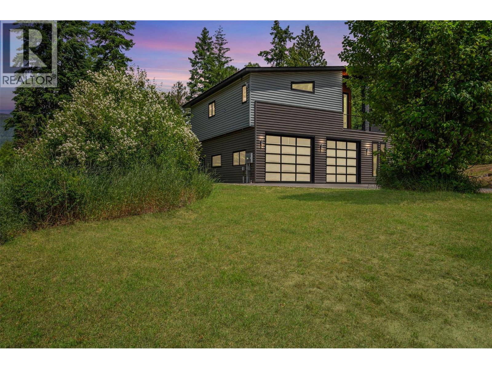 Castlegar, BC V1N4T1,1959 SANDY Road