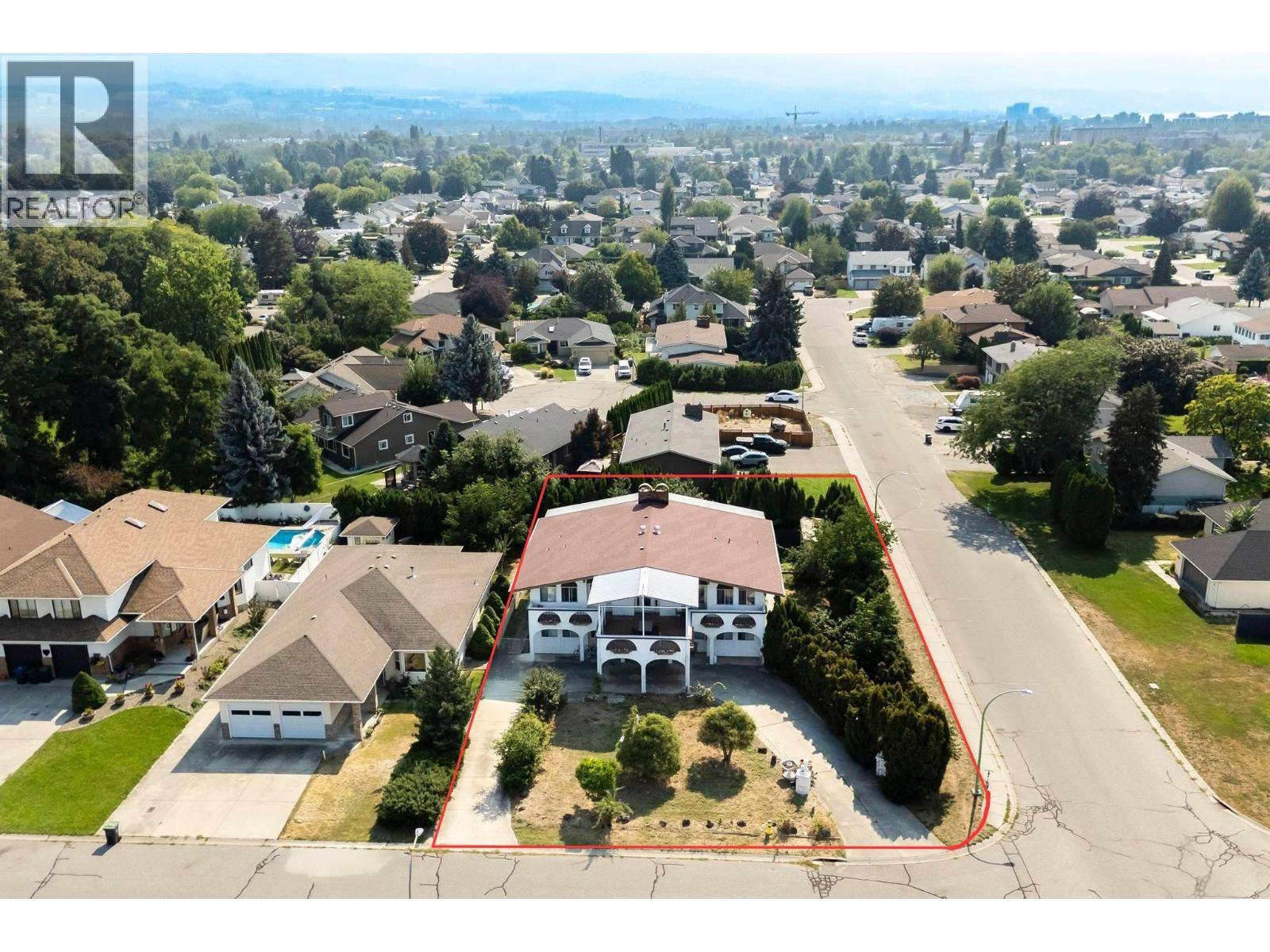 Kelowna, BC V1Y7Y2,2295 Rhondda Court