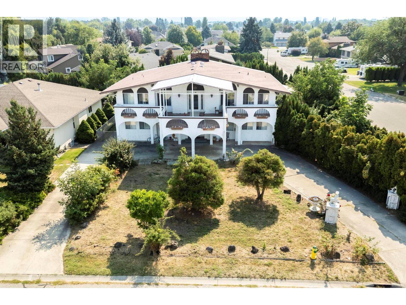 Kelowna, BC V1Y7Y2,2295 Rhondda Court