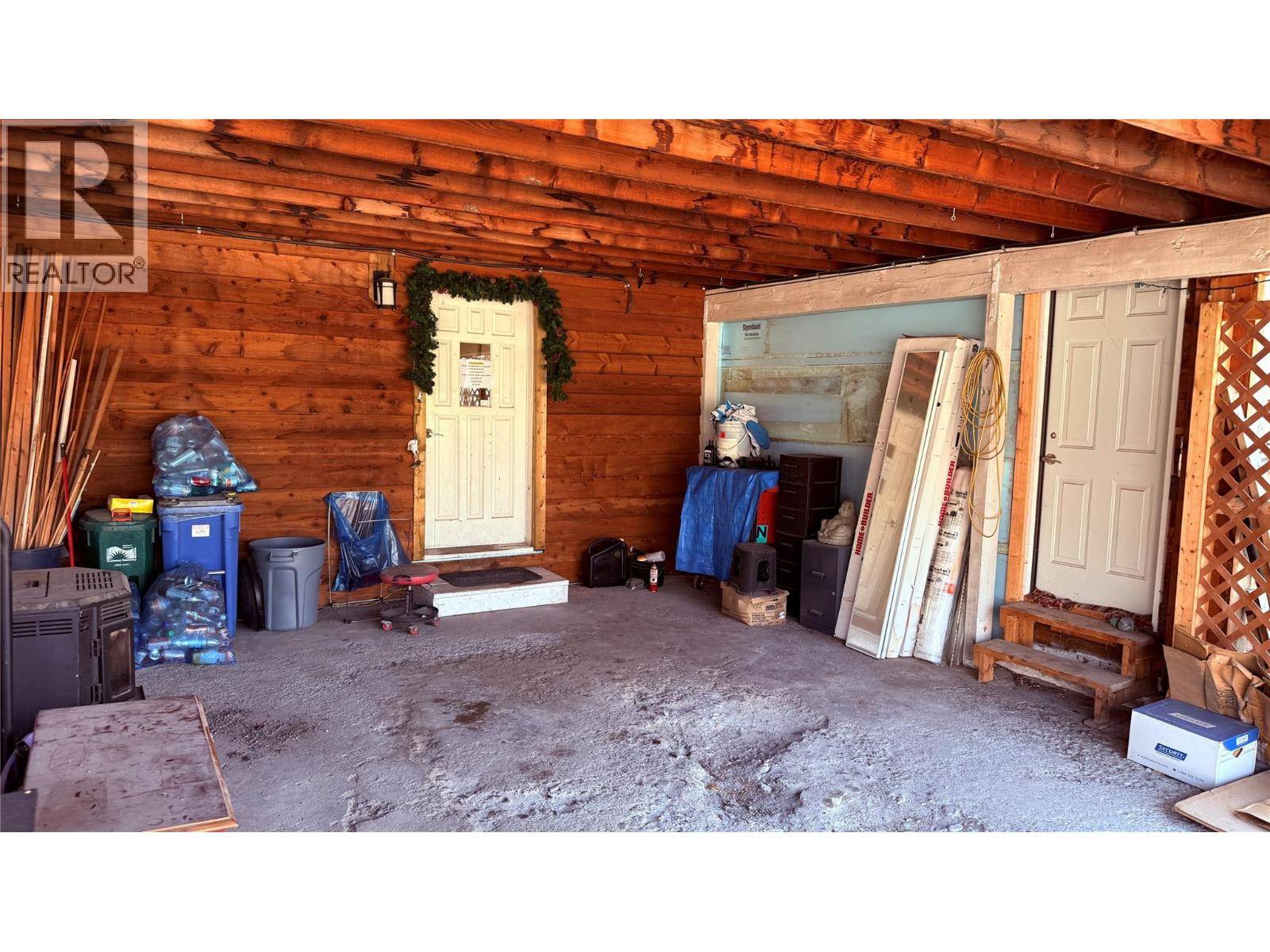 Midway, BC V0H1M0,300 Lyall Street