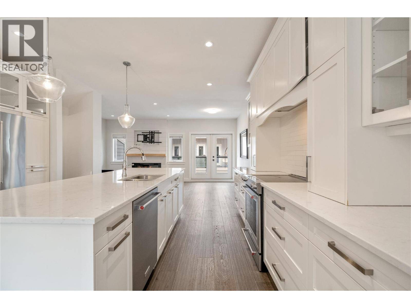 Kelowna, BC V1W1A4,644 Lequime RD #4