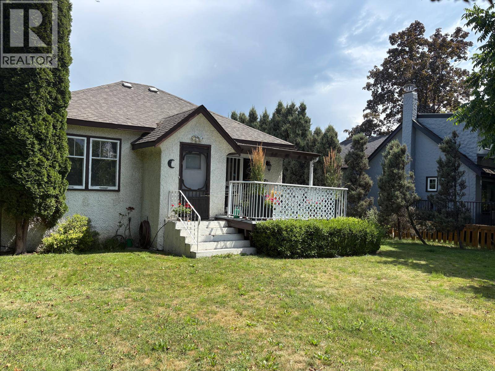 Kelowna, BC V1Y1A7,1830 Riverside Avenue
