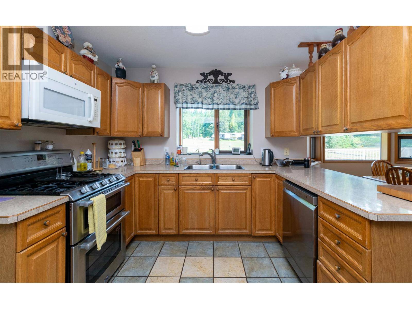 Salmon Arm, BC V1E3A3,102 Kault Hill Road