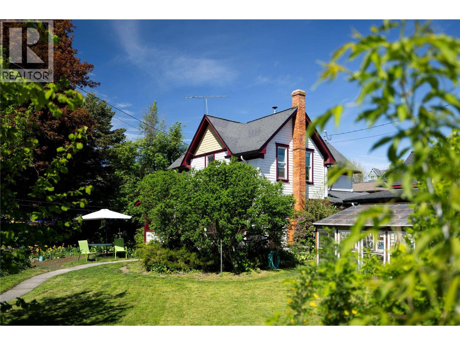 Armstrong, BC V0E1B4,3720 Wood Avenue