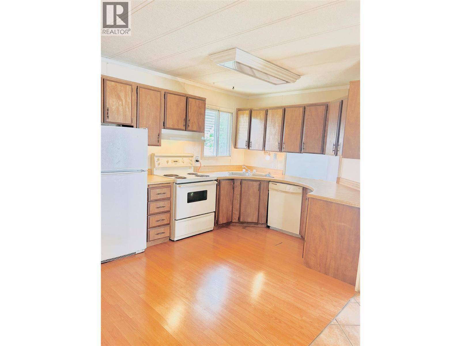 Salmon Arm, BC V0E1K0,5161 69th Avenue NE