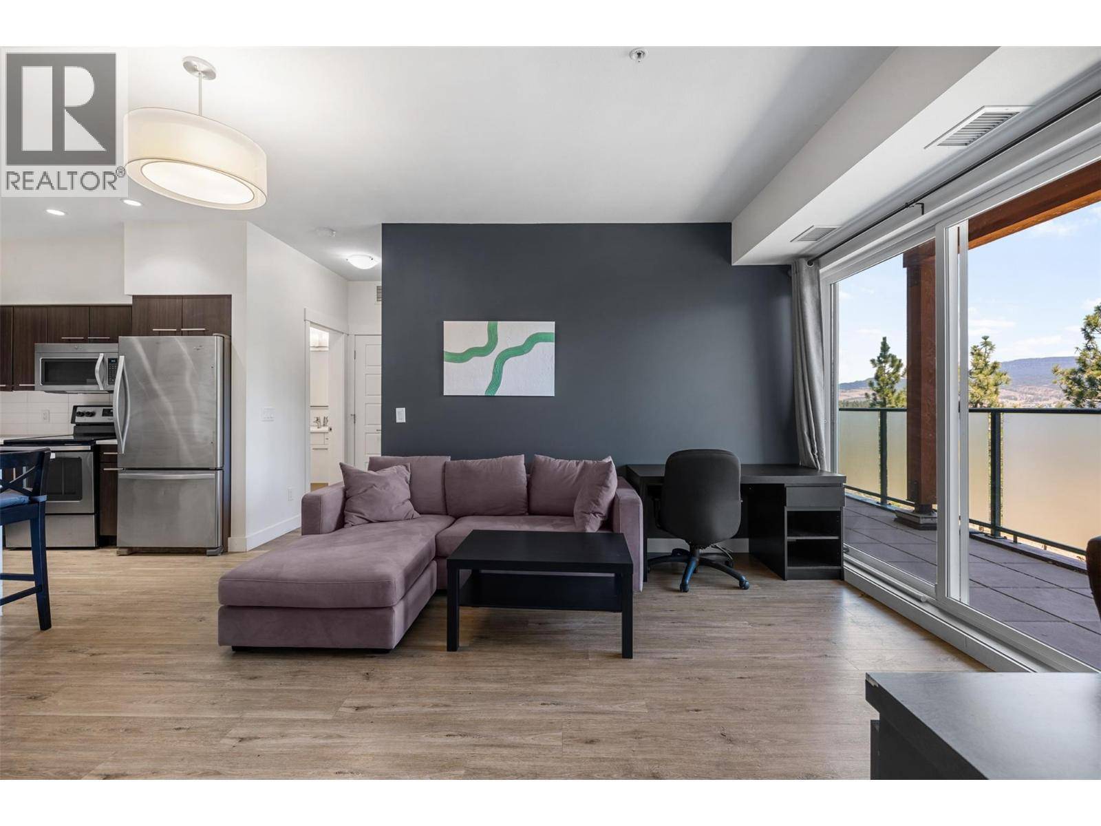 Kelowna, BC V1V3C8,985 Academy WAY #104