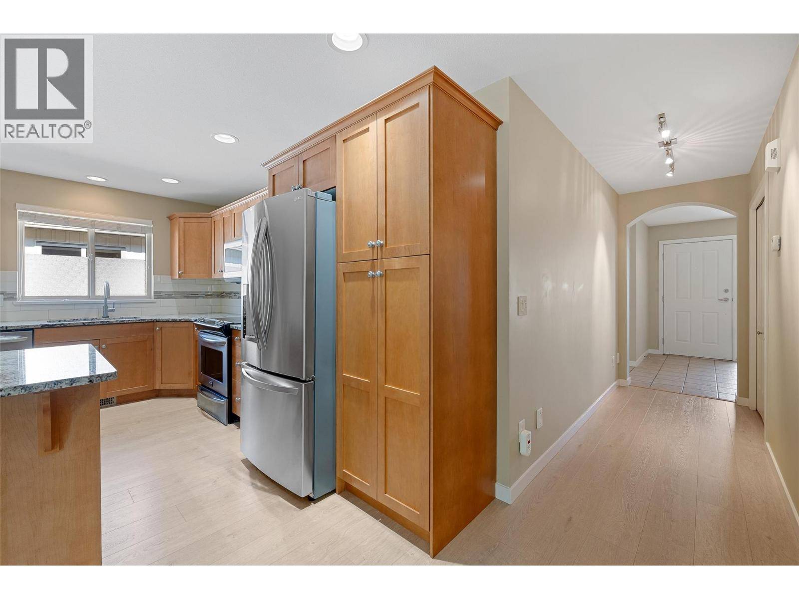 Kelowna, BC V1W4X5,2365 Stillingfleet RD #54