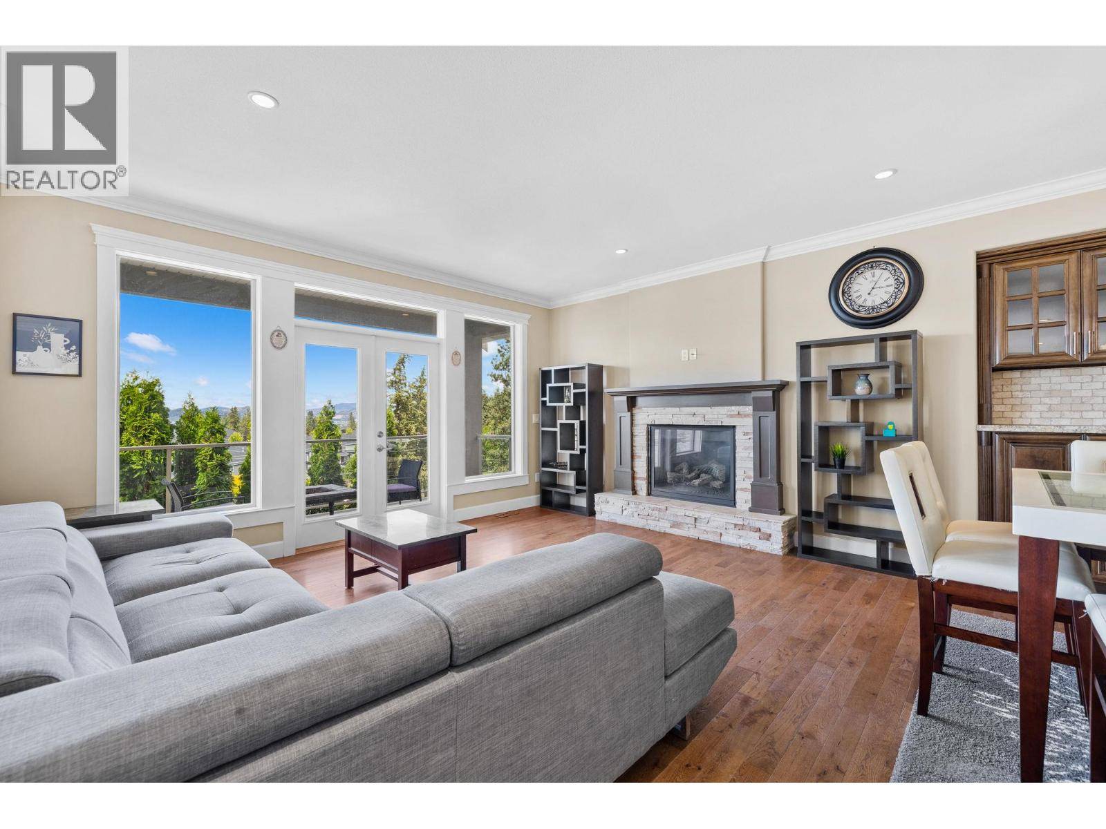 Kelowna, BC V1W5J4,368 Trumpeter Court