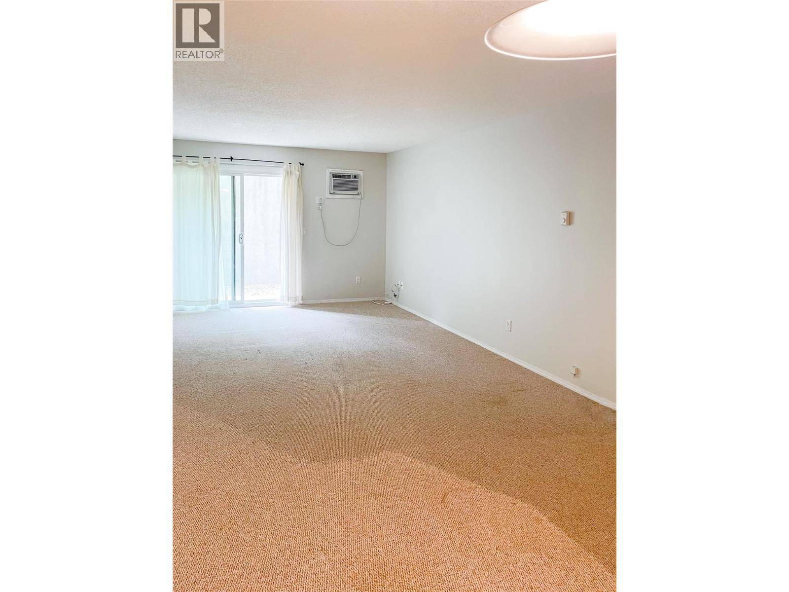 Kamloops, BC V2C6C9,751 Grandview TER #102