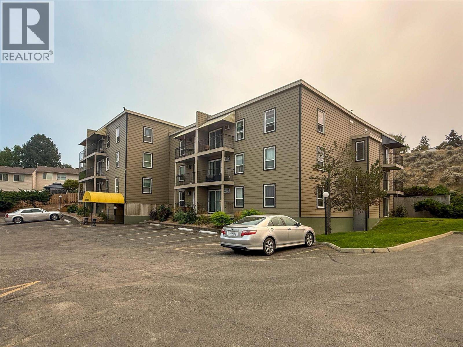 Kamloops, BC V2C6C9,751 Grandview TER #102