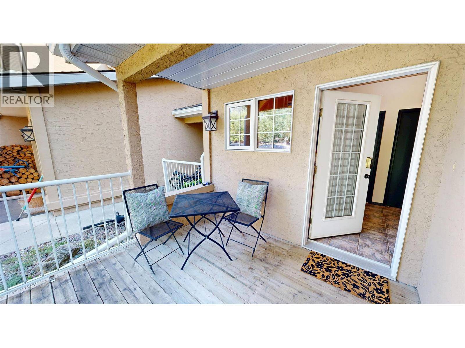 Radium Hot Springs, BC V0A1M0,4850 MCKAY ST #2