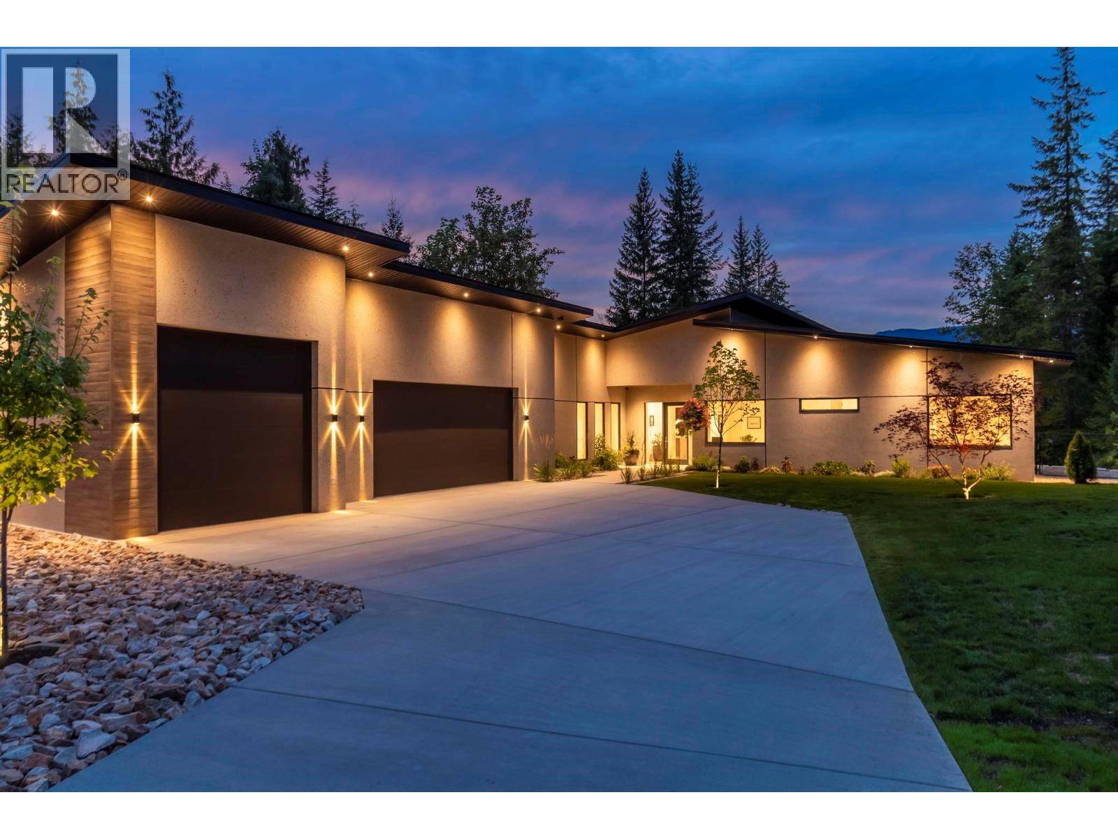 Eagle Bay, BC V0E1T0,5147 Sunset Drive