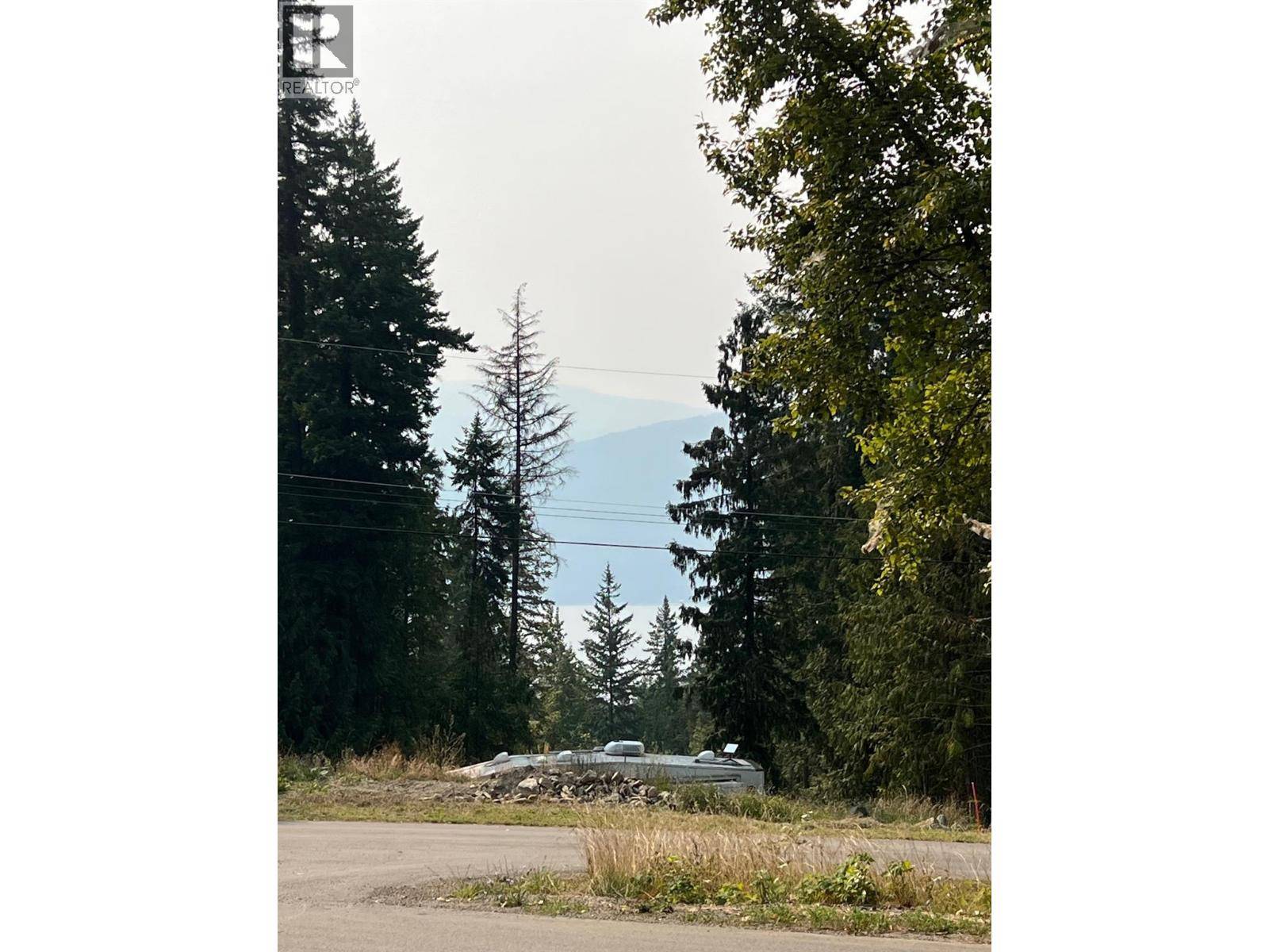 Anglemont, BC V0E1M8,7283 Estate Place