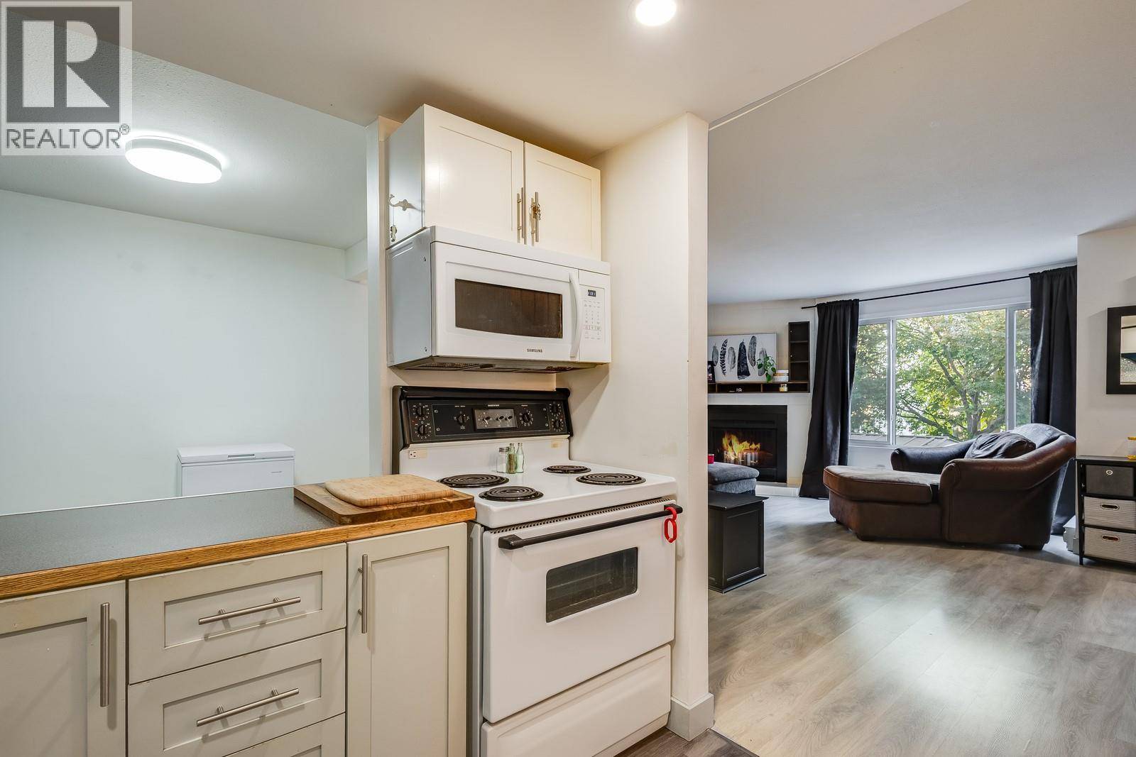 Kelowna, BC V1Y8J1,1471 Inkar RD #29