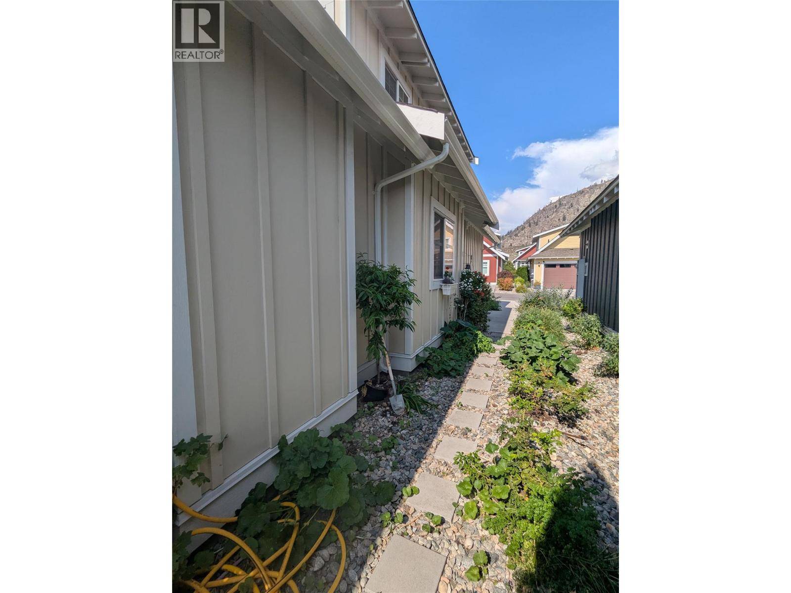 Oliver, BC V0H1T1,2450 Radio Tower RD #32