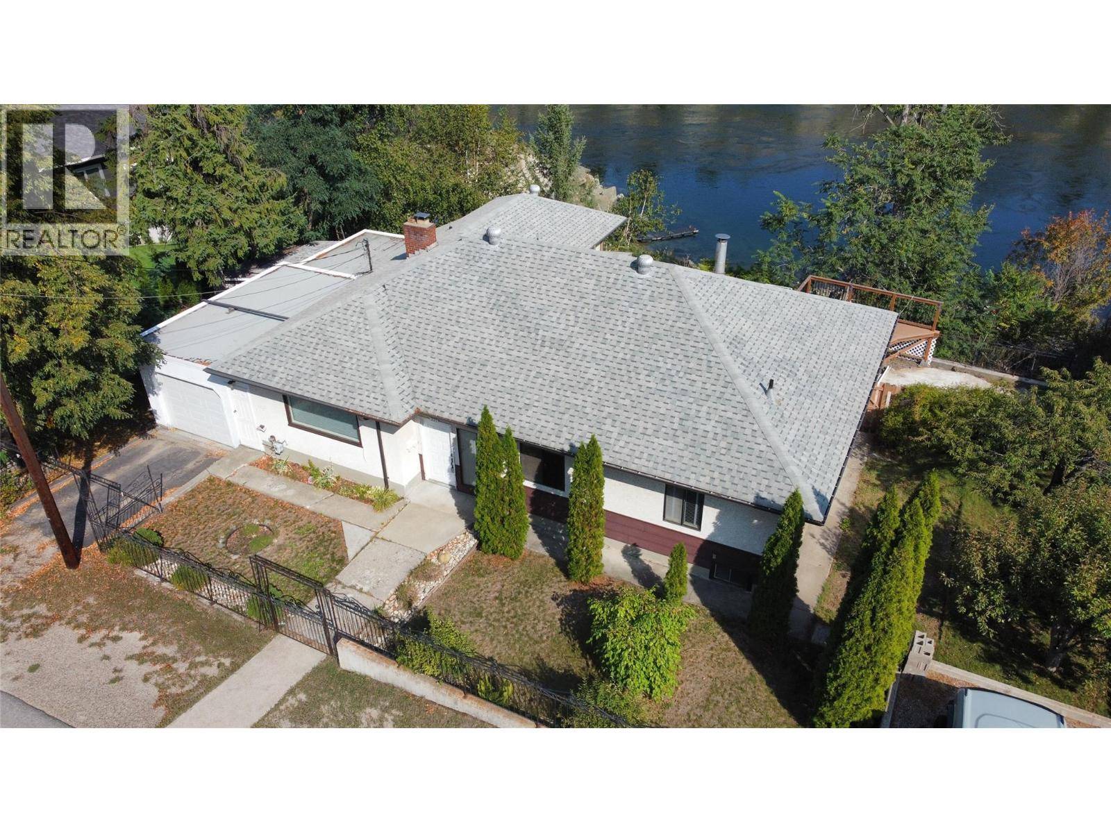 Rivervale, BC V1R4V2,221 2nd Avenue