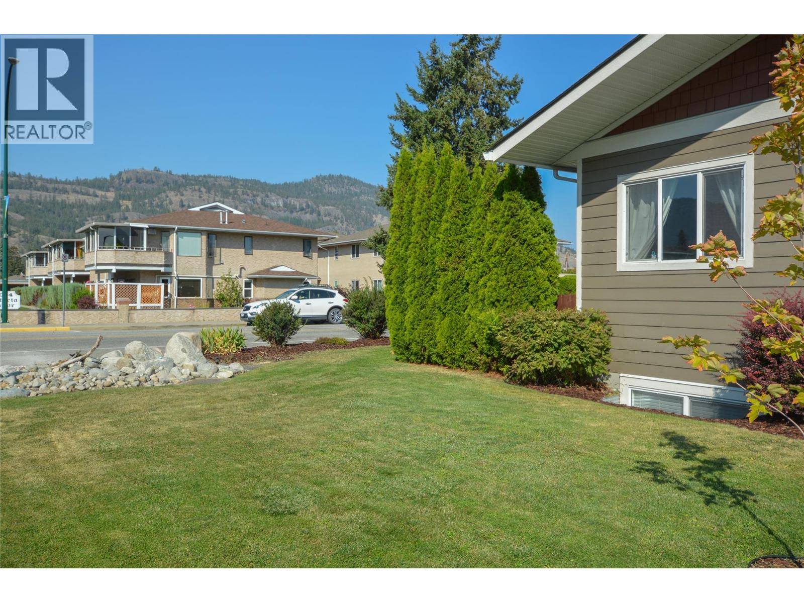Summerland, BC V0H1Z5,10126 Rand Street