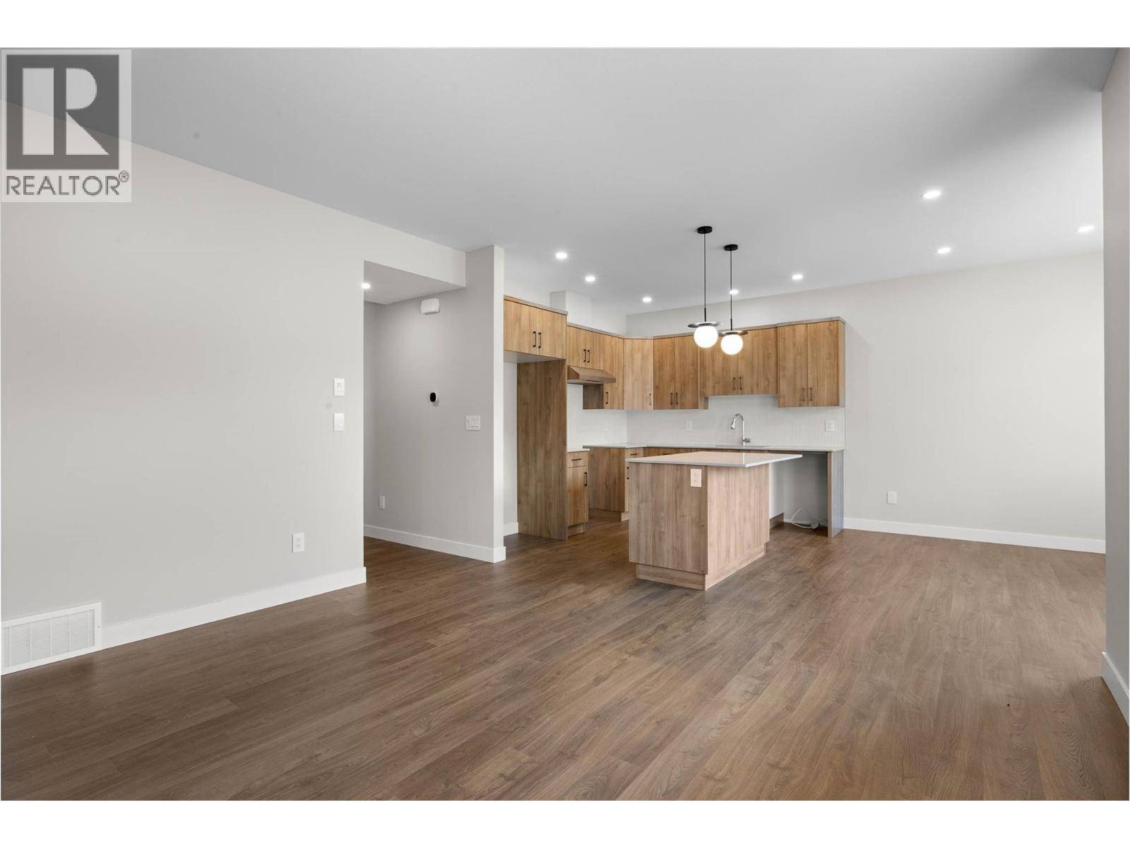 Kamloops, BC V2B0K7,2050 Grasslands BLVD #148