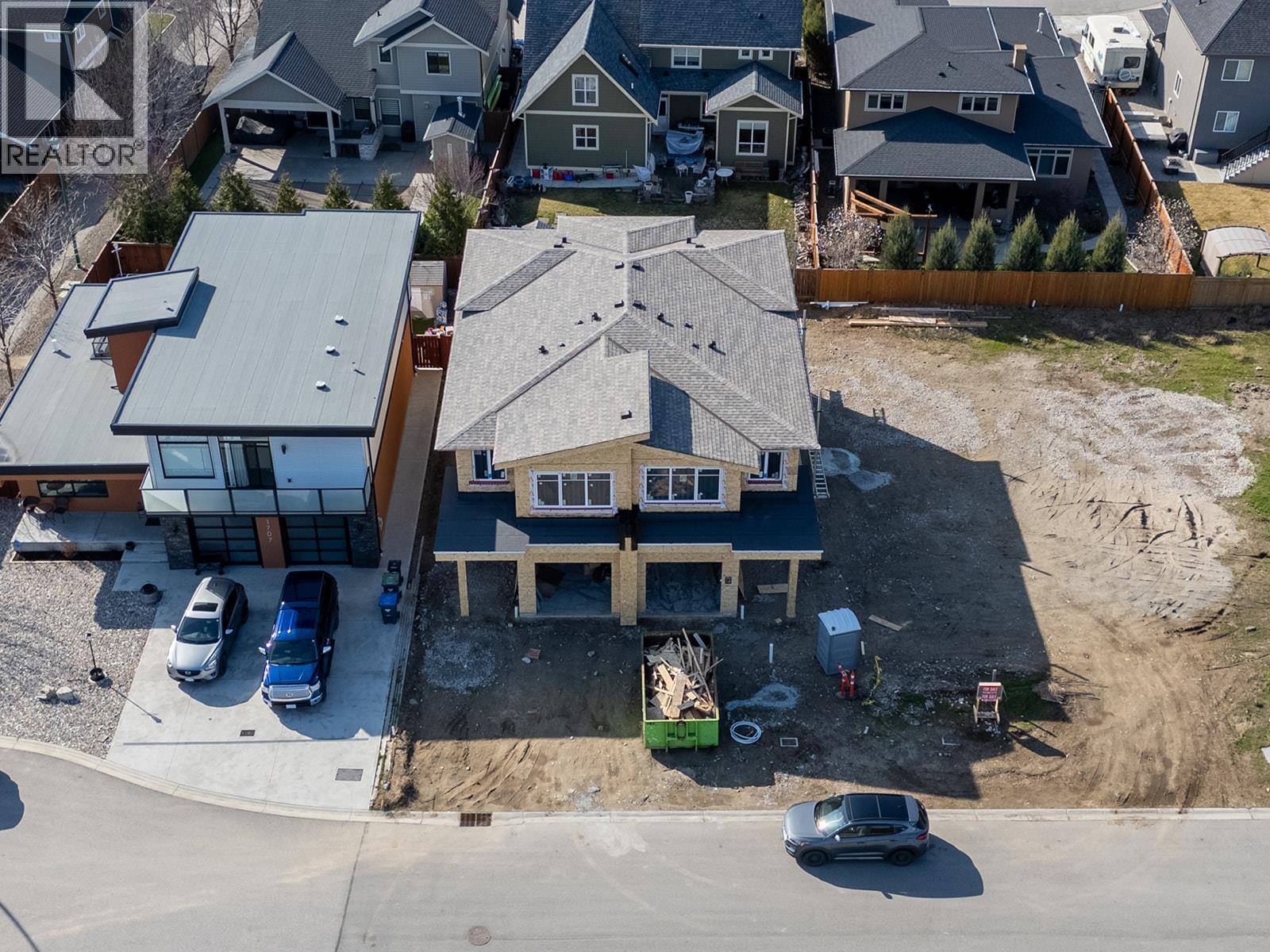 Summerland, BC V0H1Z9,1715 Treffry Place