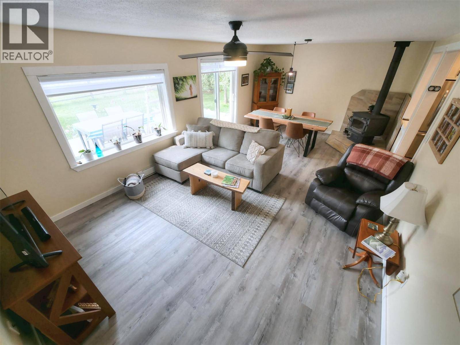 Nakusp, BC V0G1R0,517 3A Avenue NW