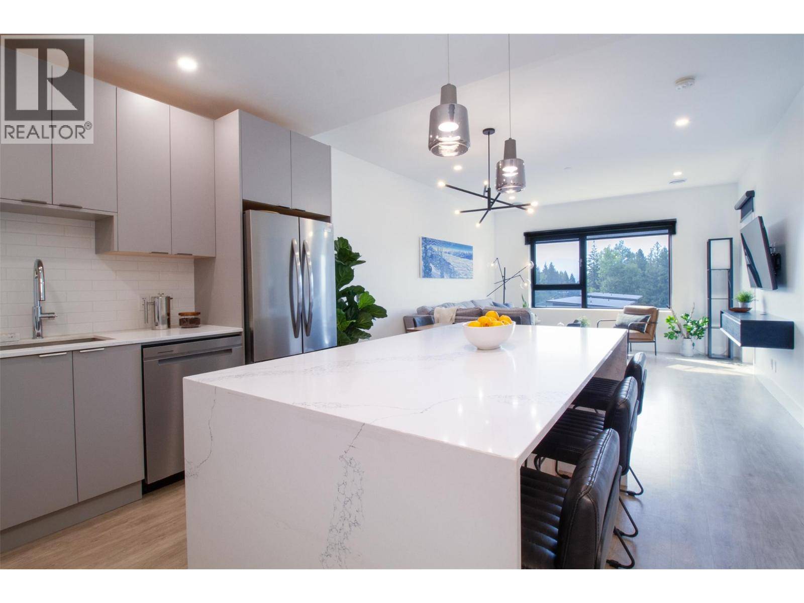 Revelstoke, BC V0E2S3,1701 Coursier AVE #4403