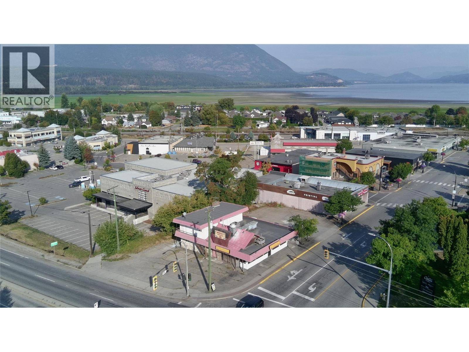 Salmon Arm, BC V1E4N7,21 & 61 Shuswap Street NW